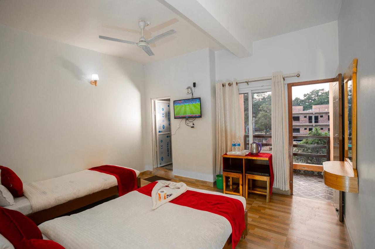 Hotel Dela Mount Pokhara Dış mekan fotoğraf