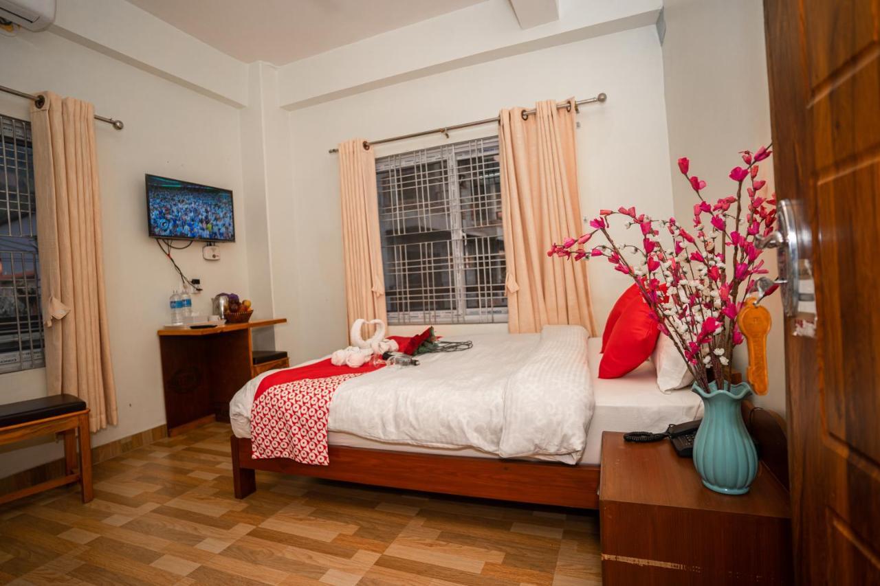 Hotel Dela Mount Pokhara Dış mekan fotoğraf